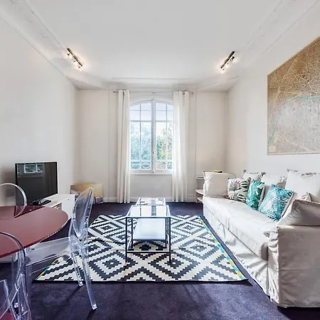Nice 2Bed Flat With View On Champ De Mars! Appartement *